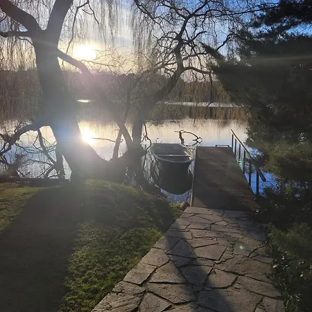 Haeuschen Direkt Am See Mit Sauna *