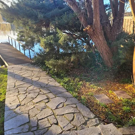 Hébergement de vacances Haeuschen Direkt Am See Mit Sauna *